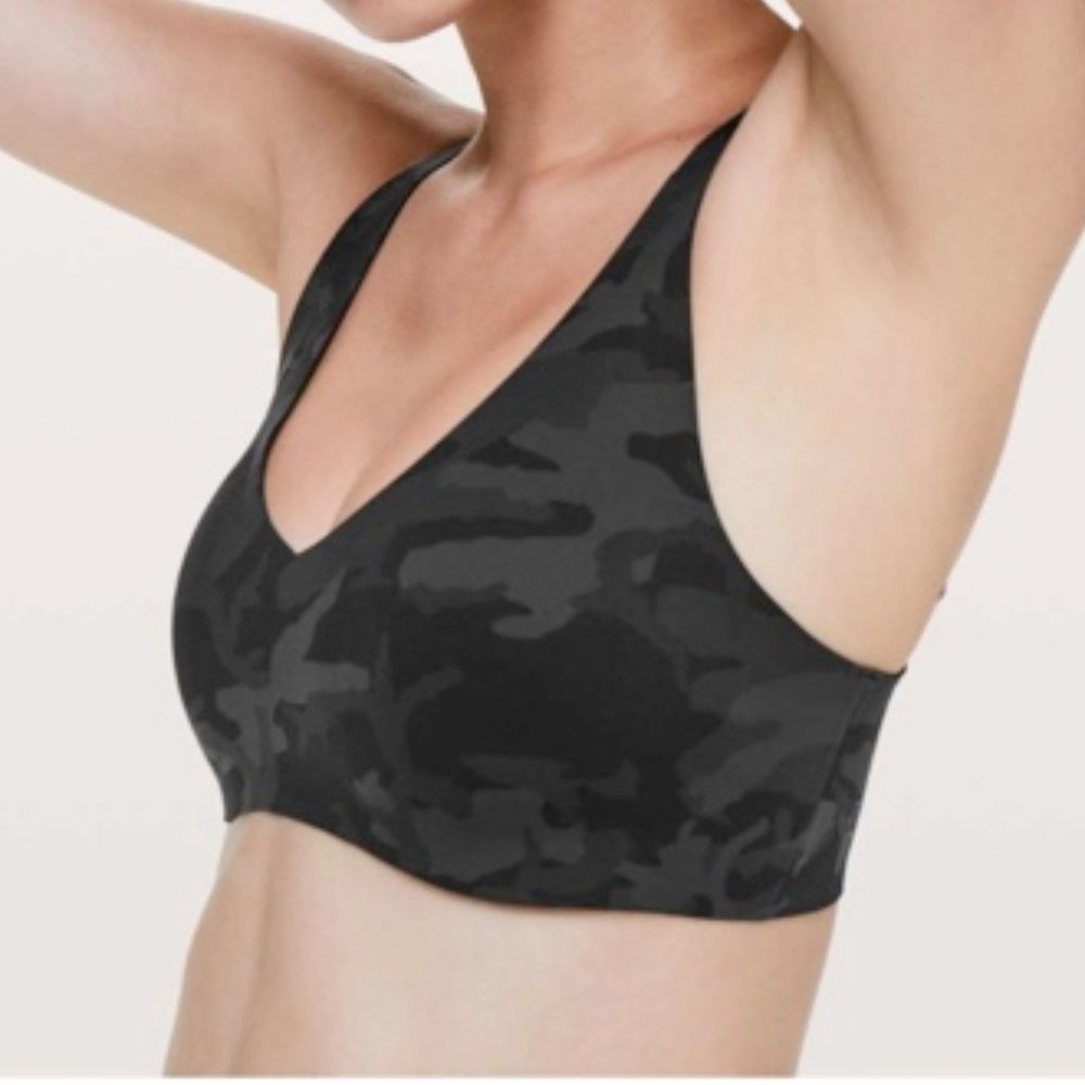 Lululemon Incognito Camo Light Strides Bra - 8